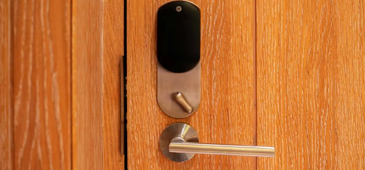 Automatic Locking Door Knob View Park-Windsor Hills